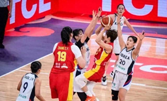 包含日本女篮遭澳大利亚逆转半决赛大概率对阵中国队的词条