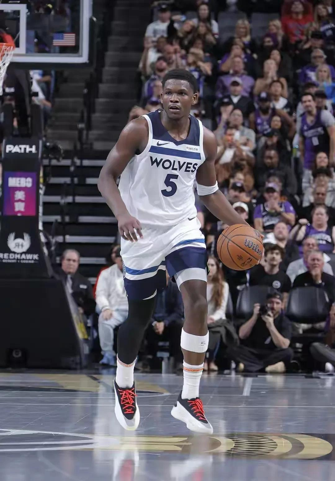 博鱼体育-关于亚历山大单次季后赛12次砍至少30+5助力压乔詹排名NBA历史第1！的信息