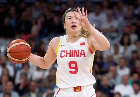 博鱼体育-李梦落选宫鲁鸣顶着巨大压力多数主帅难有此魄力(李星云各个时期的实力)