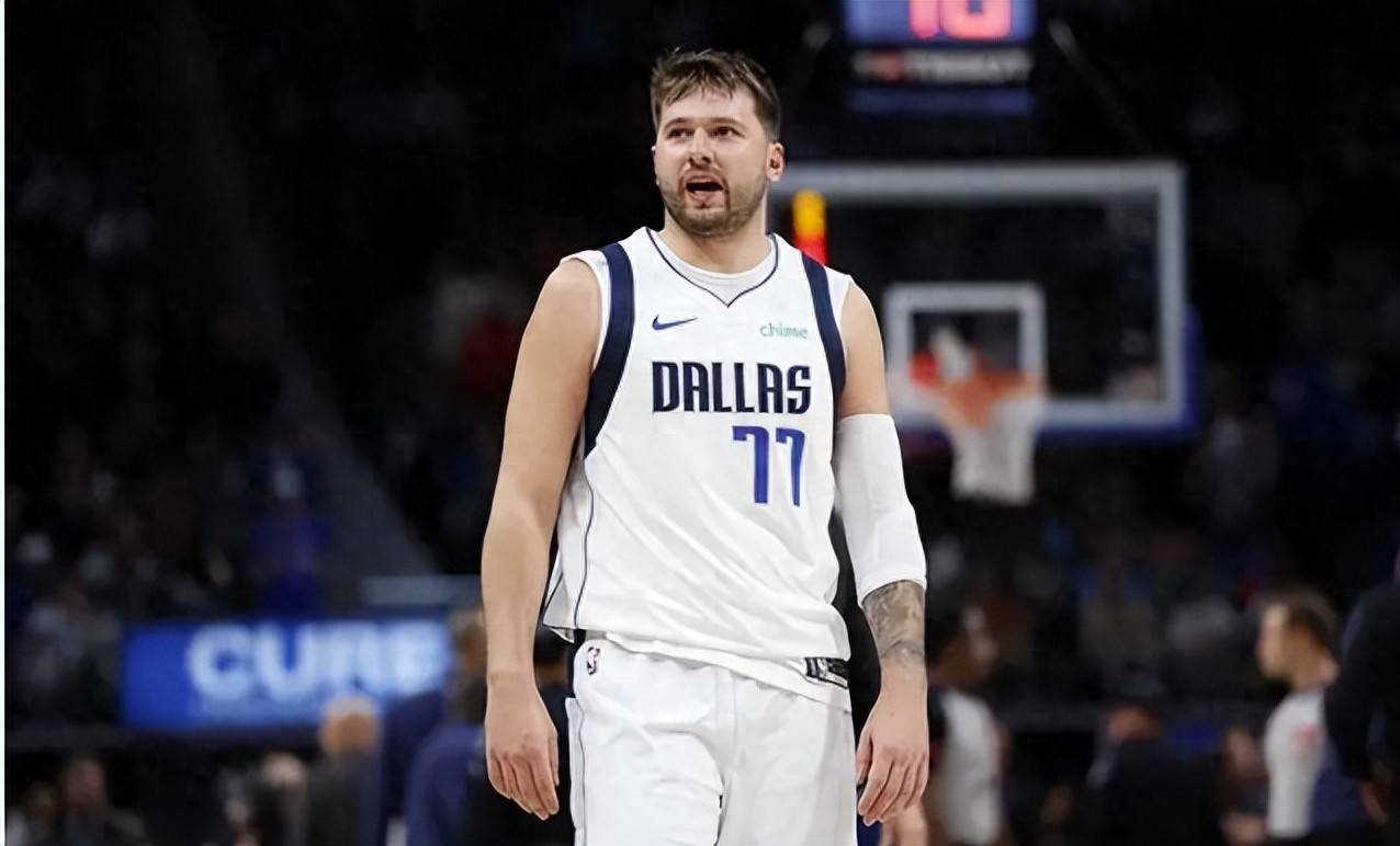 博鱼体育-湖人球迷关注东契奇赛季后明显变瘦(东契奇发布nba)